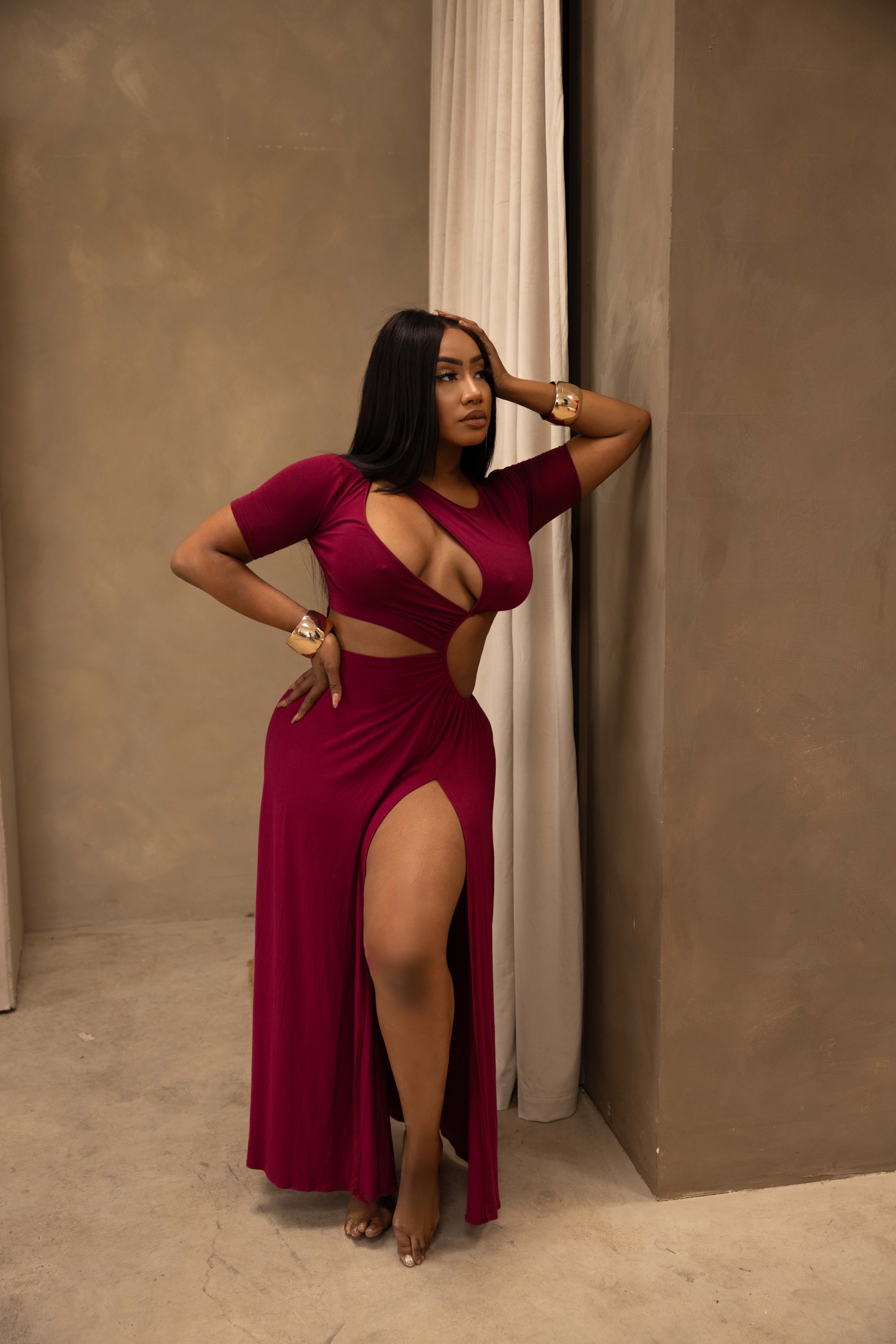 CAN'T REPLACE ME MAXI DRESS-MAROON