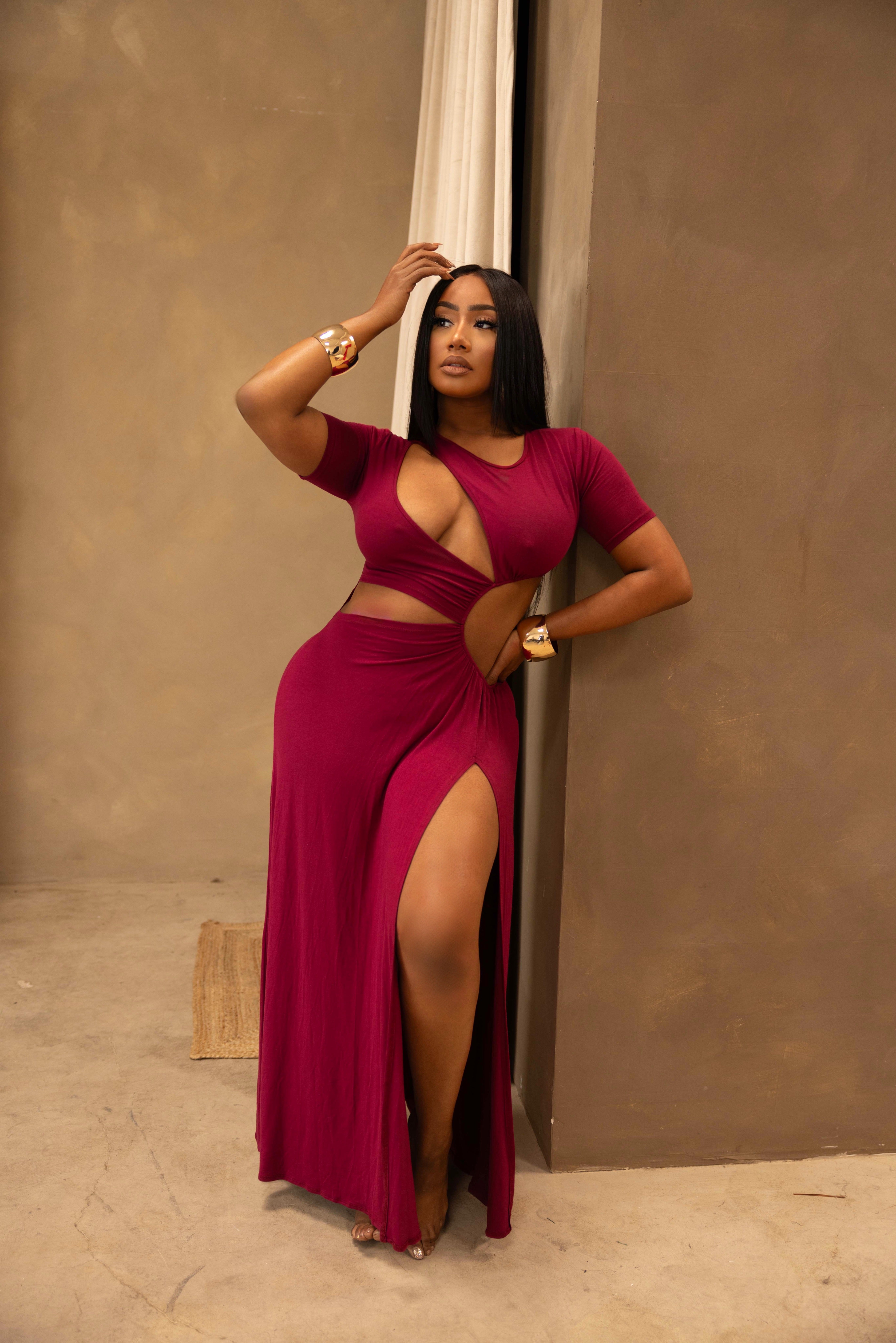 CAN'T REPLACE ME MAXI DRESS-MAROON