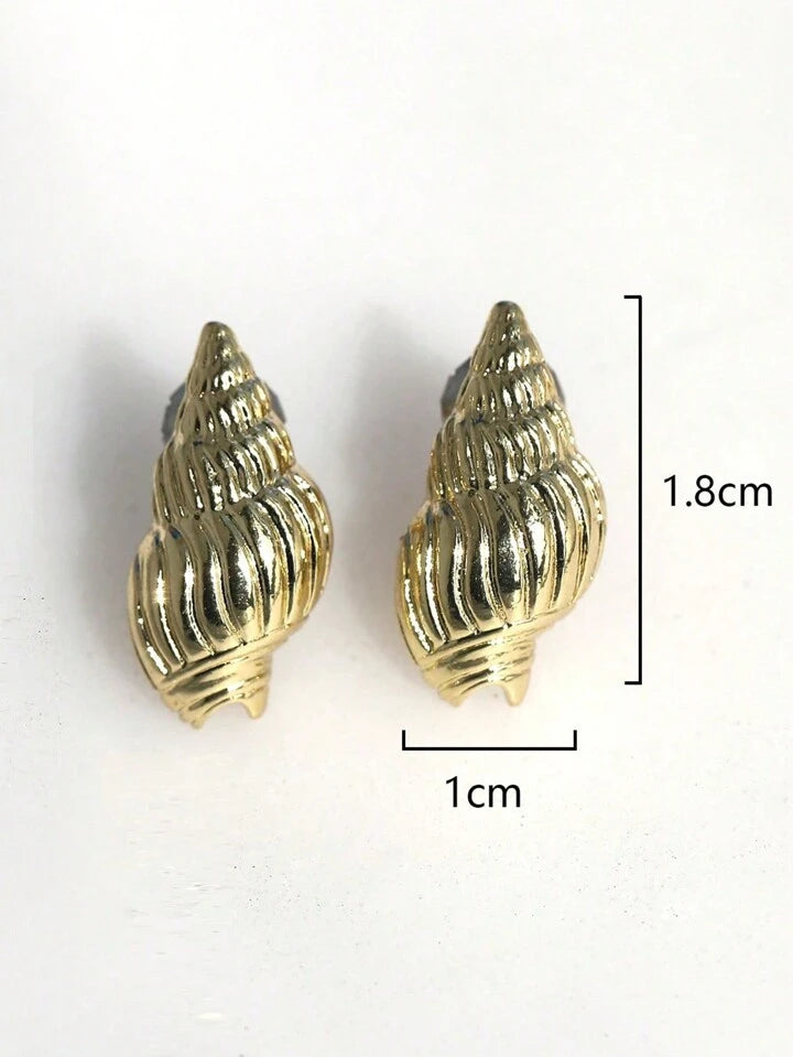 CONCH SHELL STUD EARRINGS - GOLD