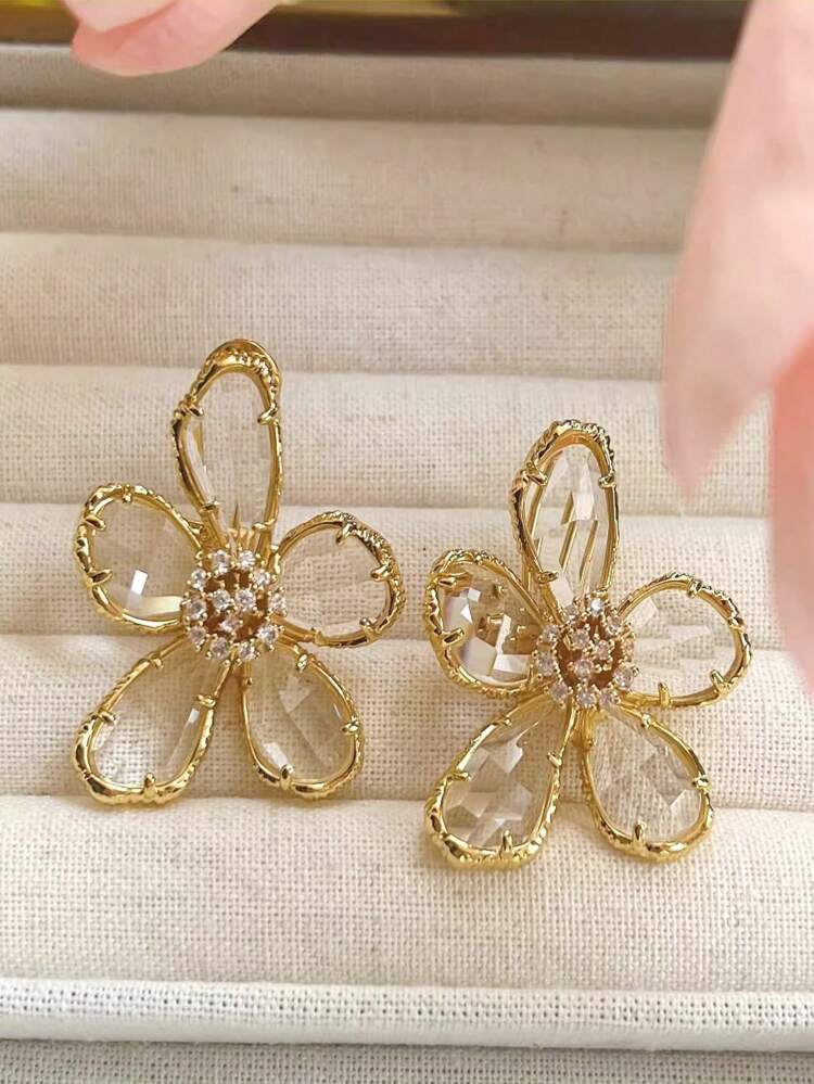 ROMANCE  FLOWER DANGLE DROP EARRINGS - GOLD CRYSTAL