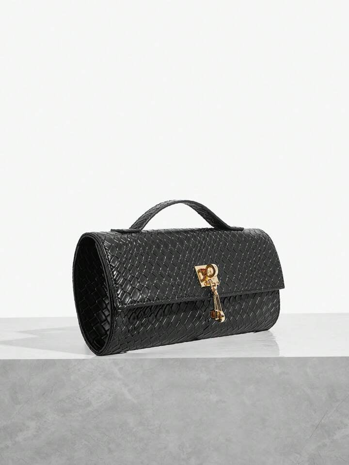 The Valen Vegan Leather Clutch – ONYX WEAVE
