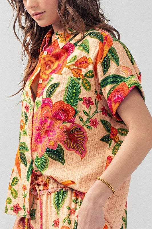 "SOUTH OF THE EQUATOR" TEXTURED TROPICAL PRINT BUTTON DOWN SHIRT