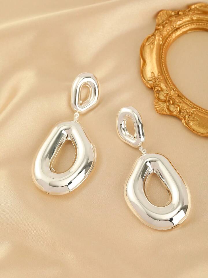 DOUGHNUT OVAL GEOMETRIC HOOP EARRINGS -SILVER