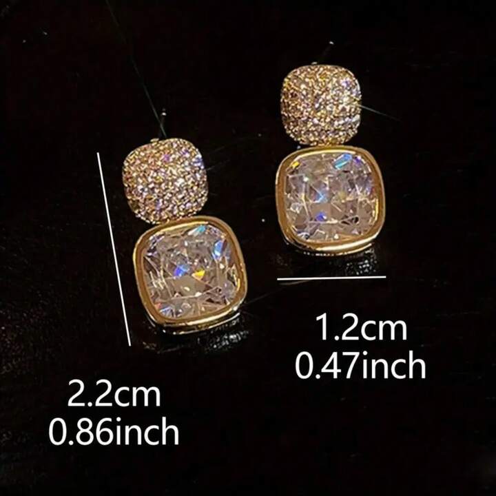 CRYSTAL GLOW DROP EARRINGS