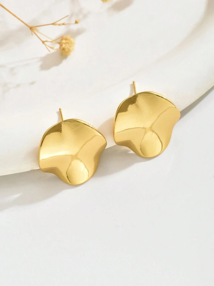 “PLATE”  Hammered Stud Earrings-GOLD