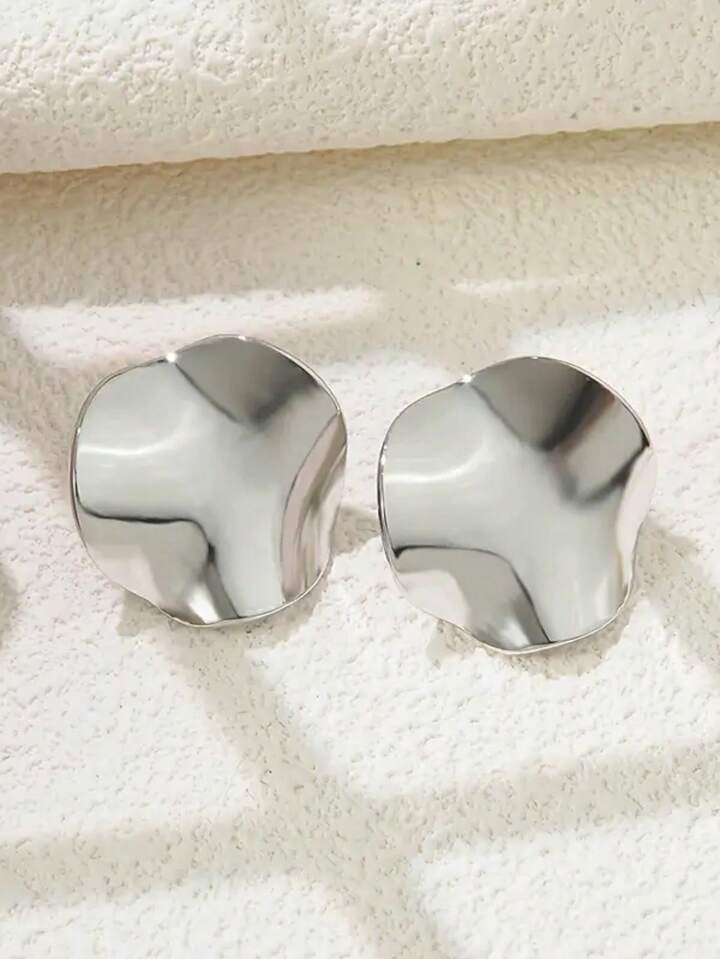 “PLATE”  Hammered Stud Earrings-SILVER