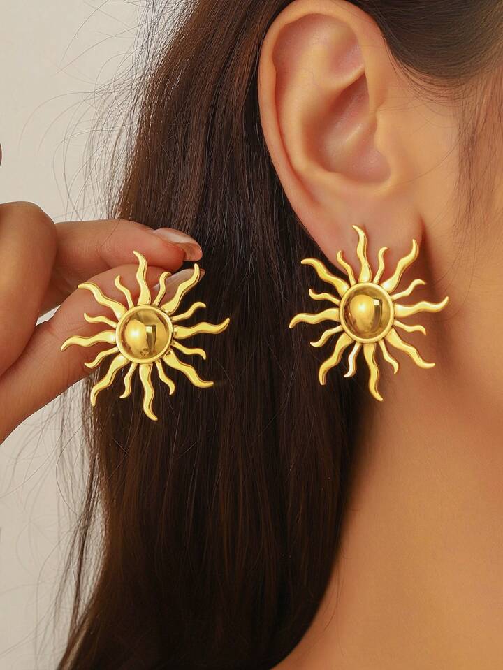 SOLAR SUN SHAPE STUD EARRINGS