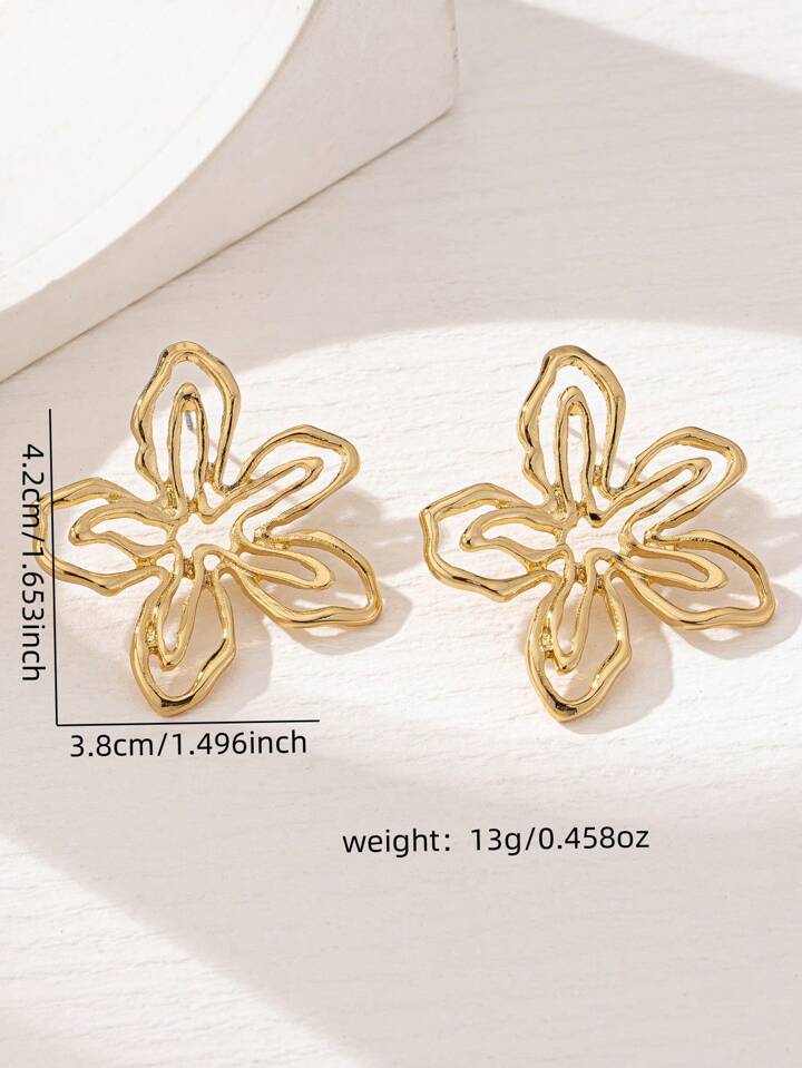 OUTLINE PETAL STUD EARRINGS