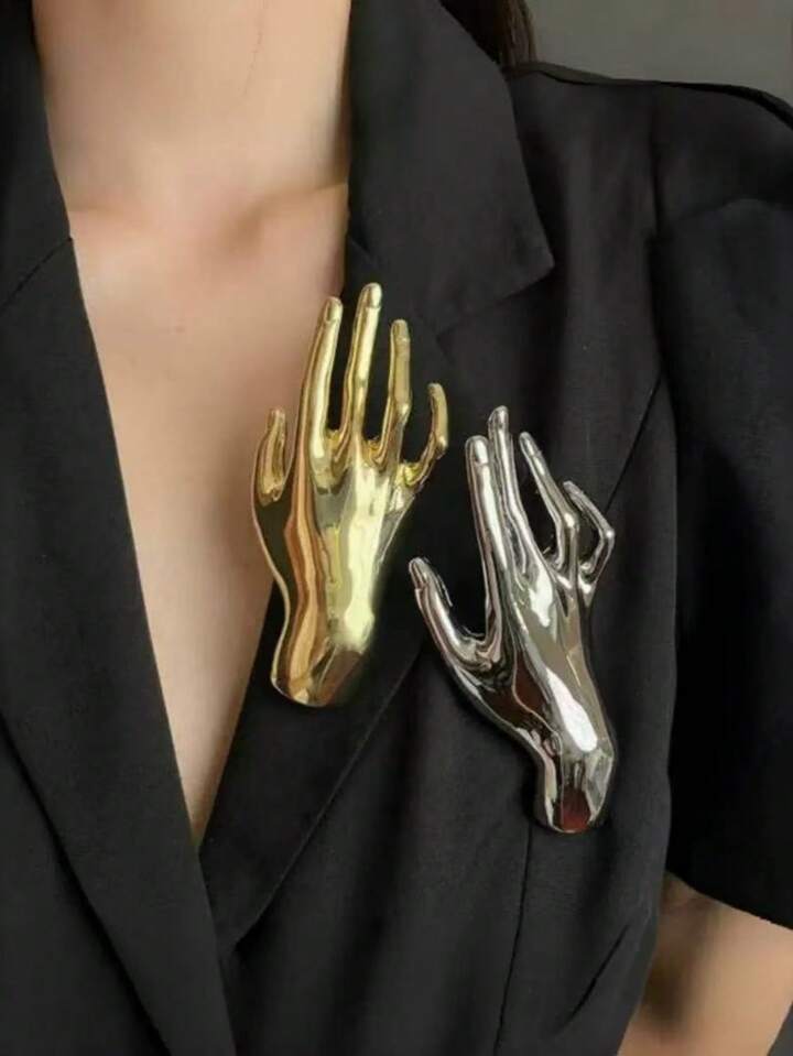 HAND 3D SHAPE BROOCH-GOLD
