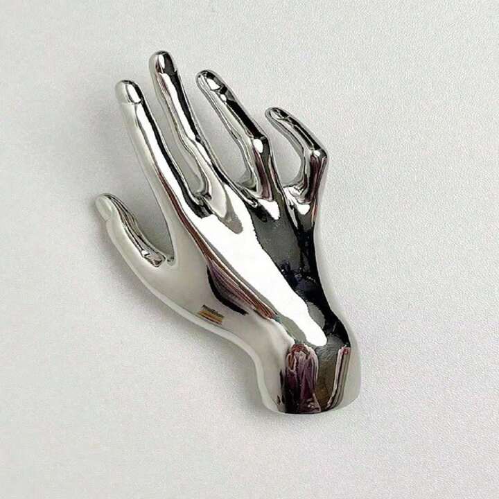HAND 3D SHAPE BROOCH-SILVER