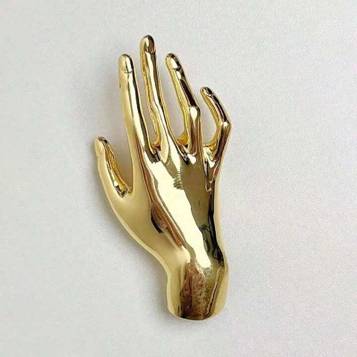 HAND 3D SHAPE BROOCH-GOLD