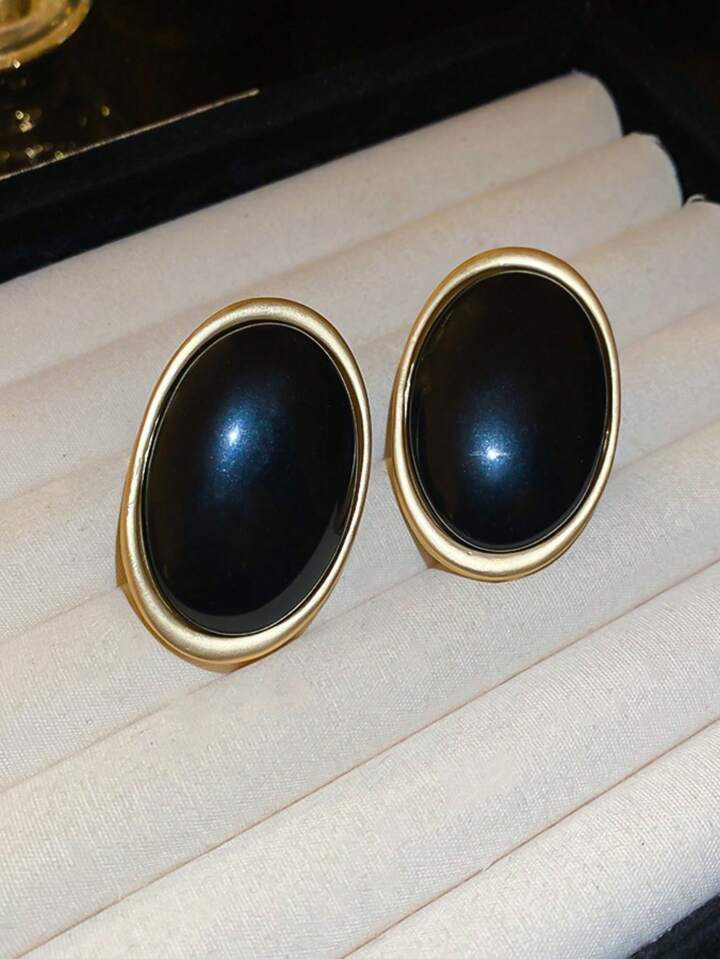 Oval Vintage Metal Stud Earrings- BLACK