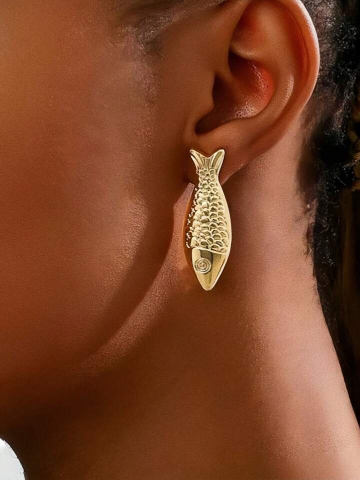 GOLDEN FISH DANGLE FISH STUD EARRINGS - GOLD