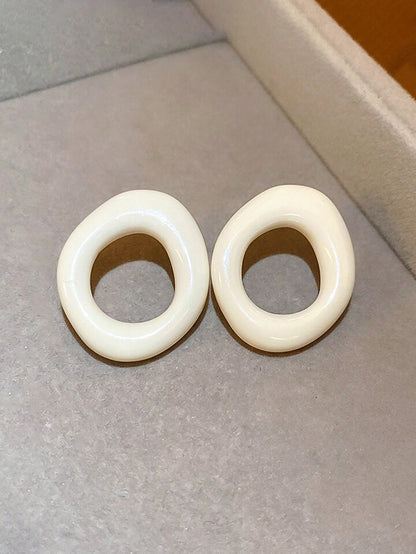 "O" HALLOW OUT CIRCLE EARRINGS - OFF WHITE